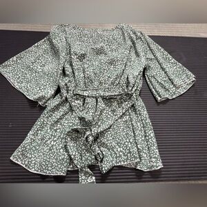 SHEIN ladies size S blouse 
Green & white in color 
Short sleeve